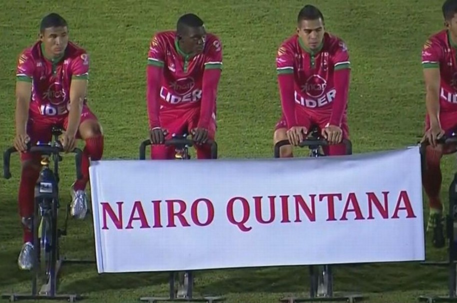 Jugadores patriotas homenaje a Nairo Quintana