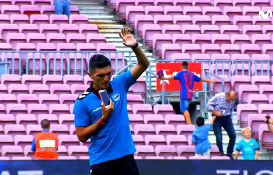 Daniel Torres ora en el Camp Nou