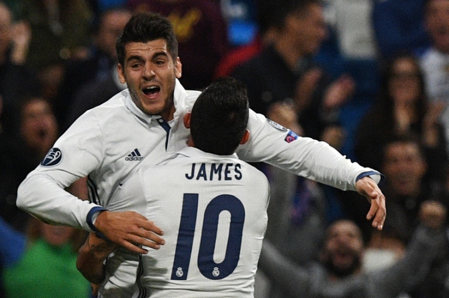 James y Morta se abrazan en victoria del Real Madrid