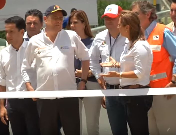 La pelea entre Vargas Lleras y la gobernadora - Pulzo.com