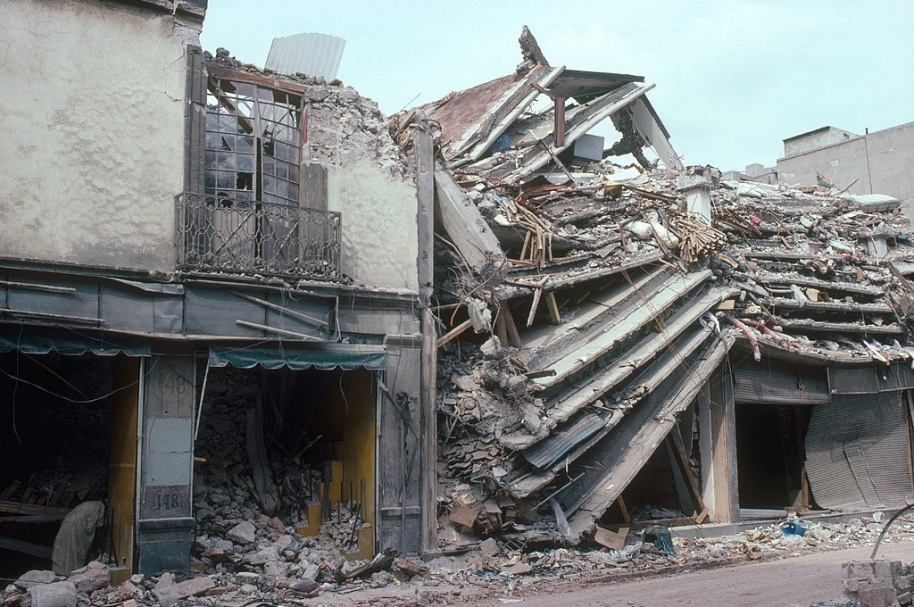 Edificación destruida por el terremoto de 1985