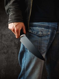 Hombre con cuchillo.