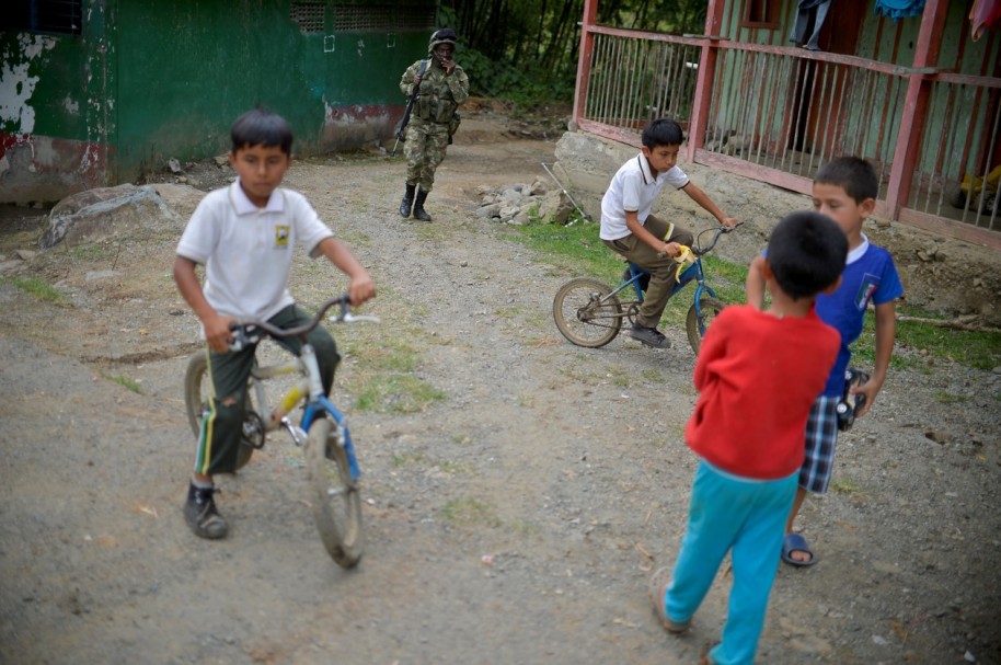 Niños en Colombia 3 (AFP)