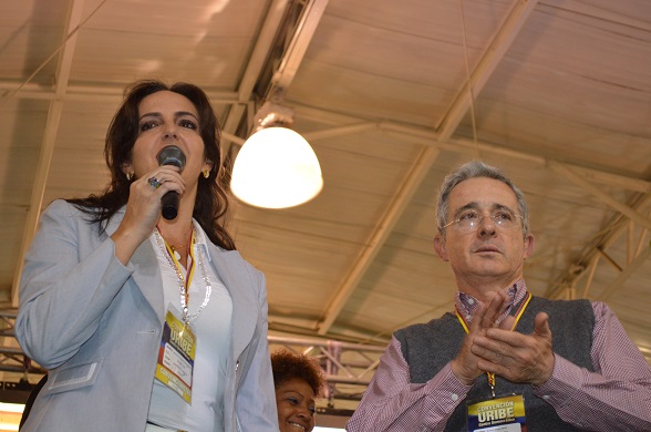 Maria Fernanda Cabal, representante a la cámara, y Álvaro Uribe Vélez, expresidente de Colombia y Senador.