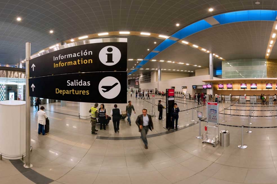 Aeropuerto Internacional El Dorado muelle internacional
