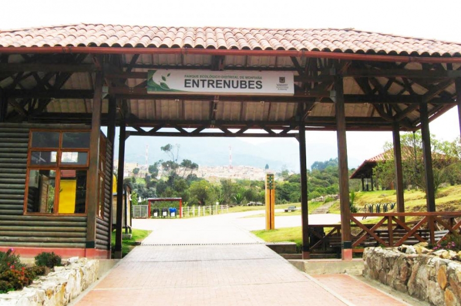 Parque Entrenubes.
