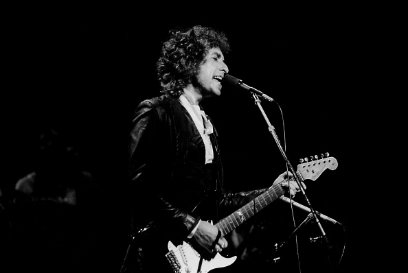 Polémica por Nobel de Literatura a Bob Dylan