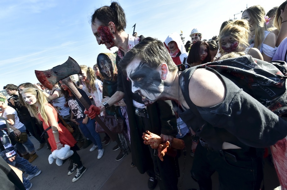Marcha Zombie saca a la del No de la Plaza de Bolívar