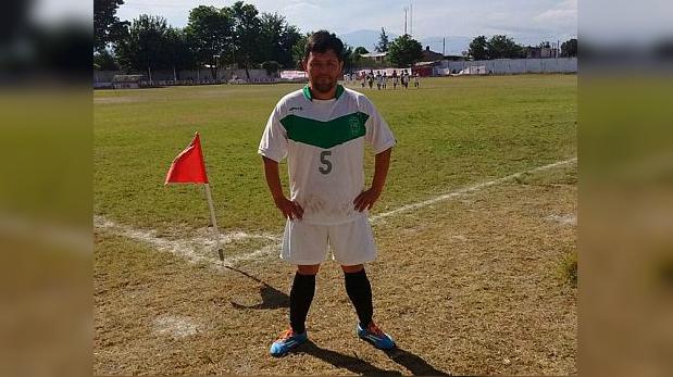 Joven con síndrome de Down debutó en el fútbol argentino.