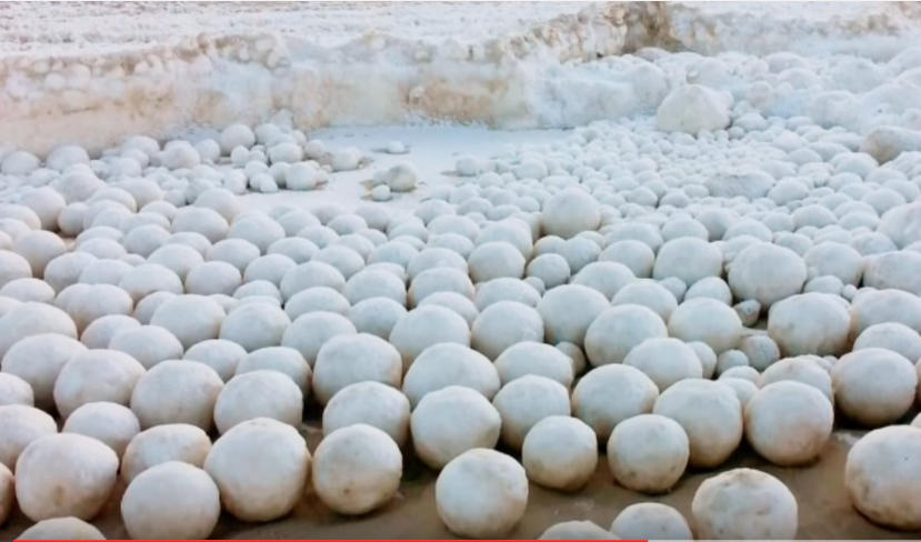 Esferas de hielo en Siberia