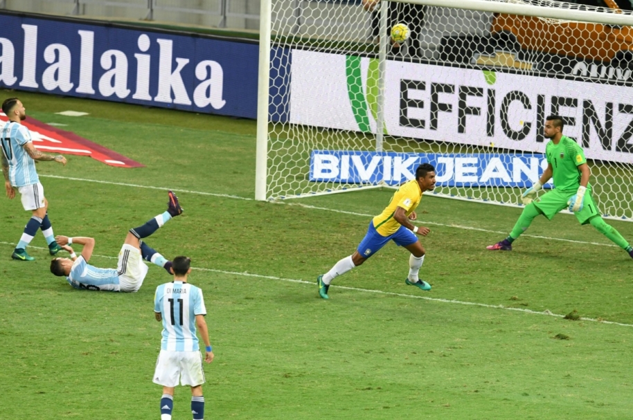 Brasil Goleó 3-0 A Argentina