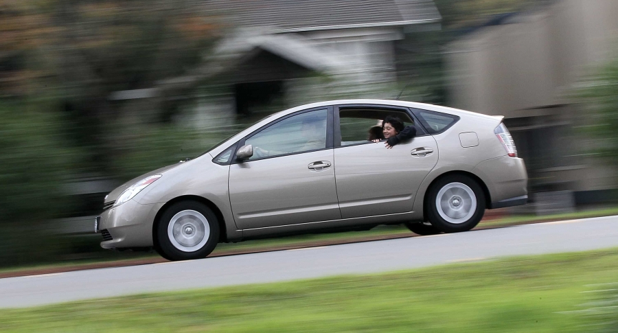 Carro en carretera - pulzo.com