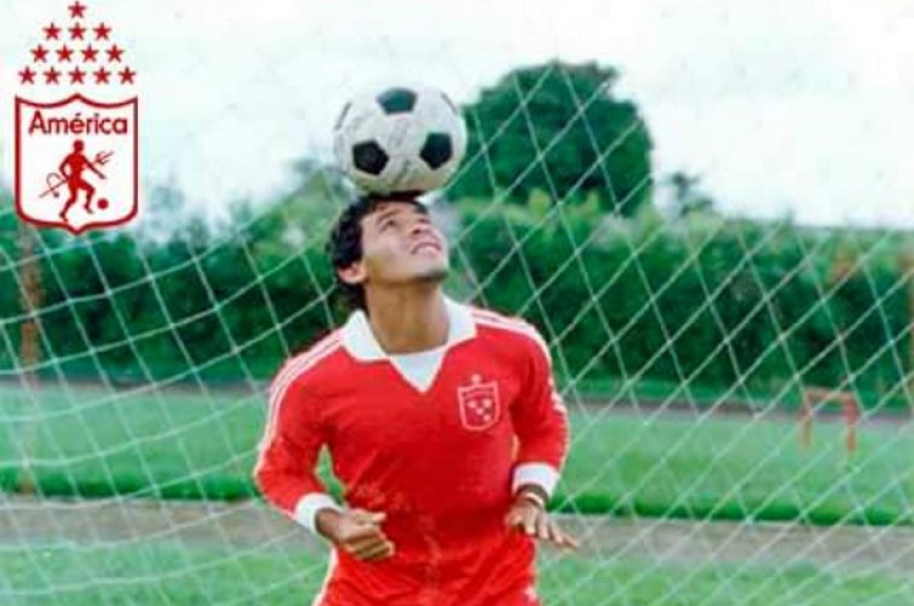 Roberto Cabañas, exfutbolista paraguayo de América de Cali y Boca Juniors.