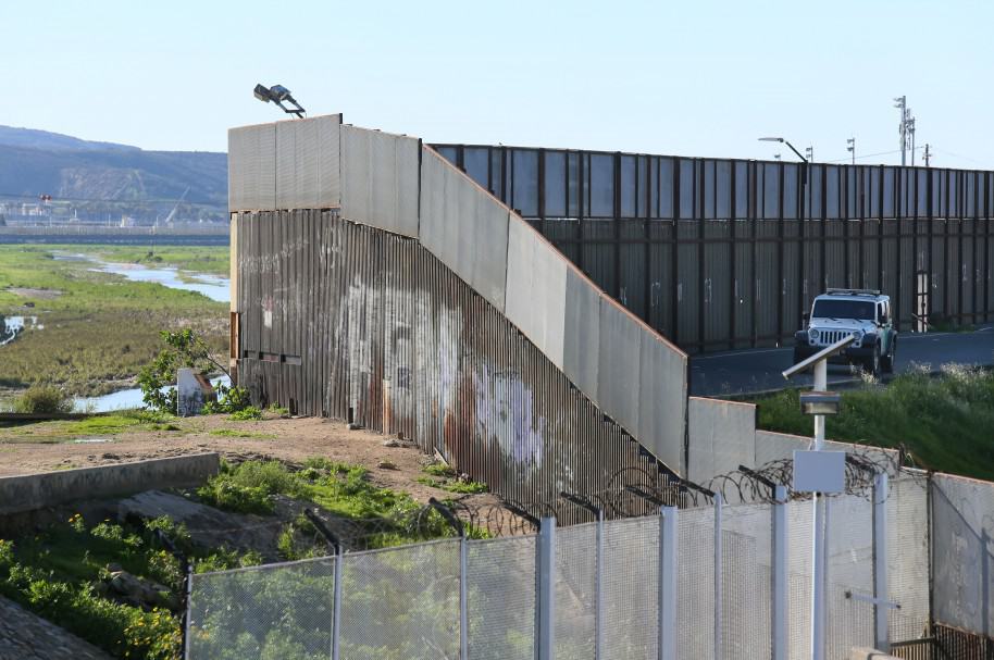 Muro entre México y Estados Unidos
