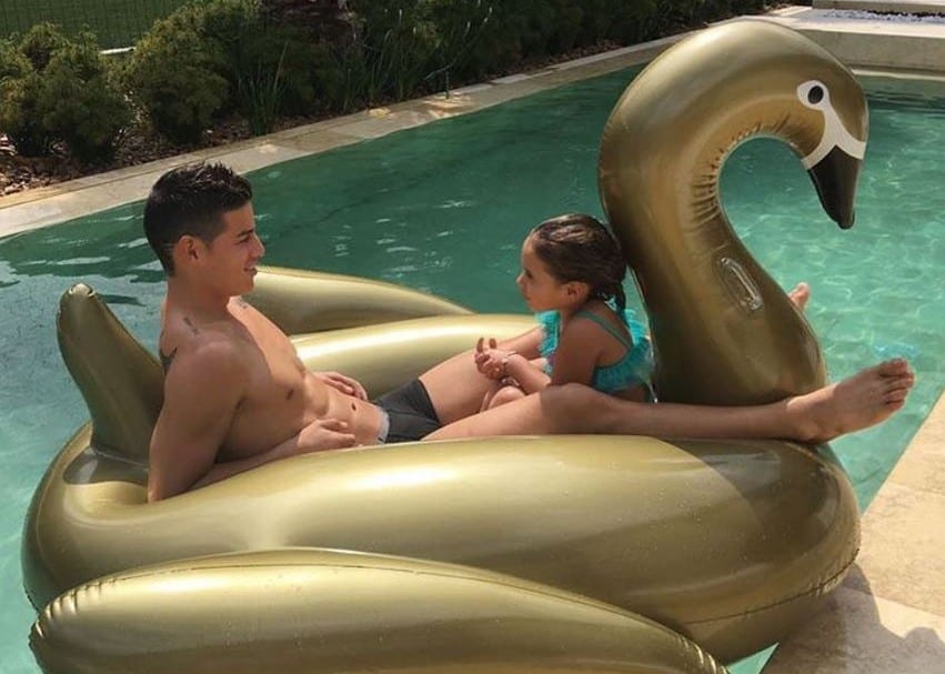 James Rodríguez, futbolista de la Selección COlombia y Real Madrid, junto a su hija Salomé.