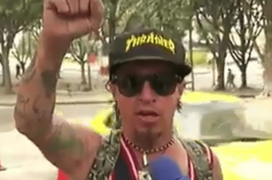 Entrevistado en la 'Fumatón' de Marihuana