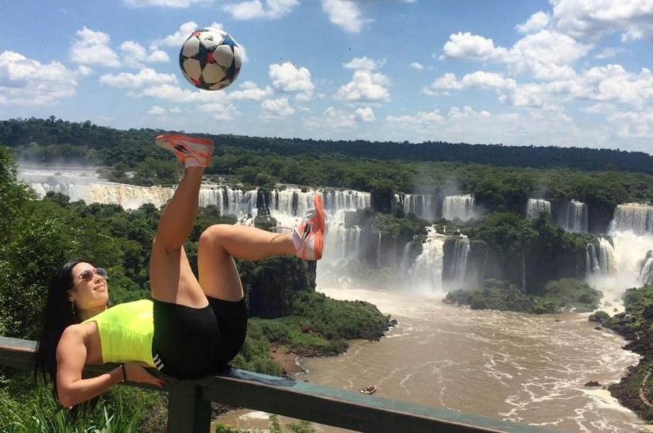 Raquel y su mejor amigo, el balón