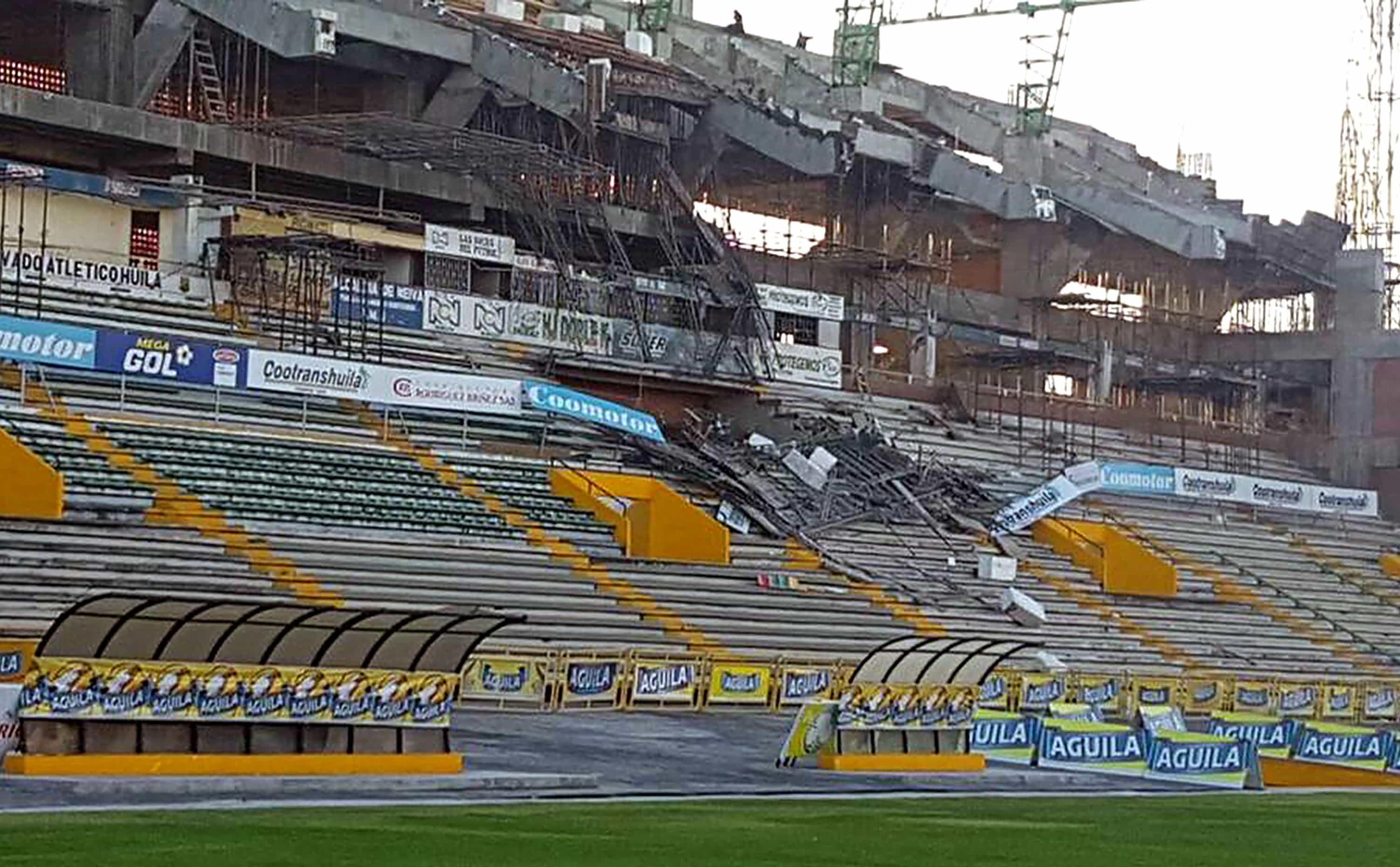 Tribuna occidental del estadio Guillermo Plazas Alcid
