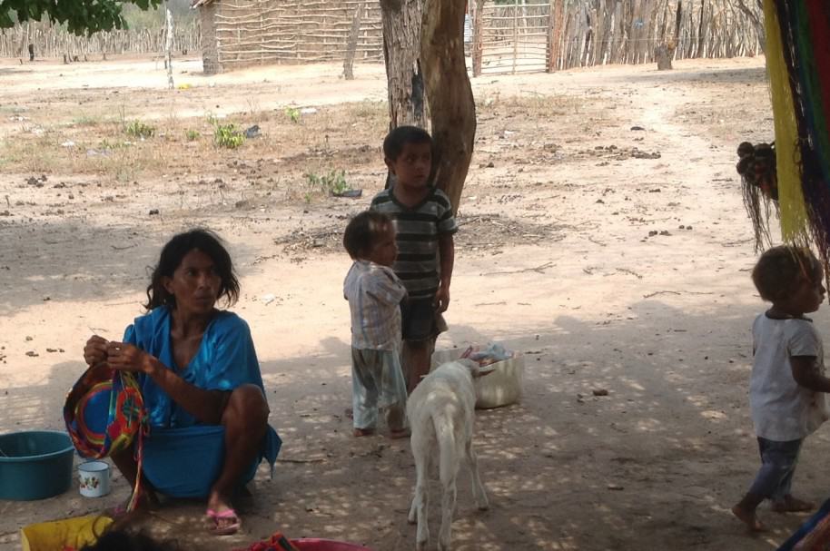 Desnutrición de niños en la Guajira