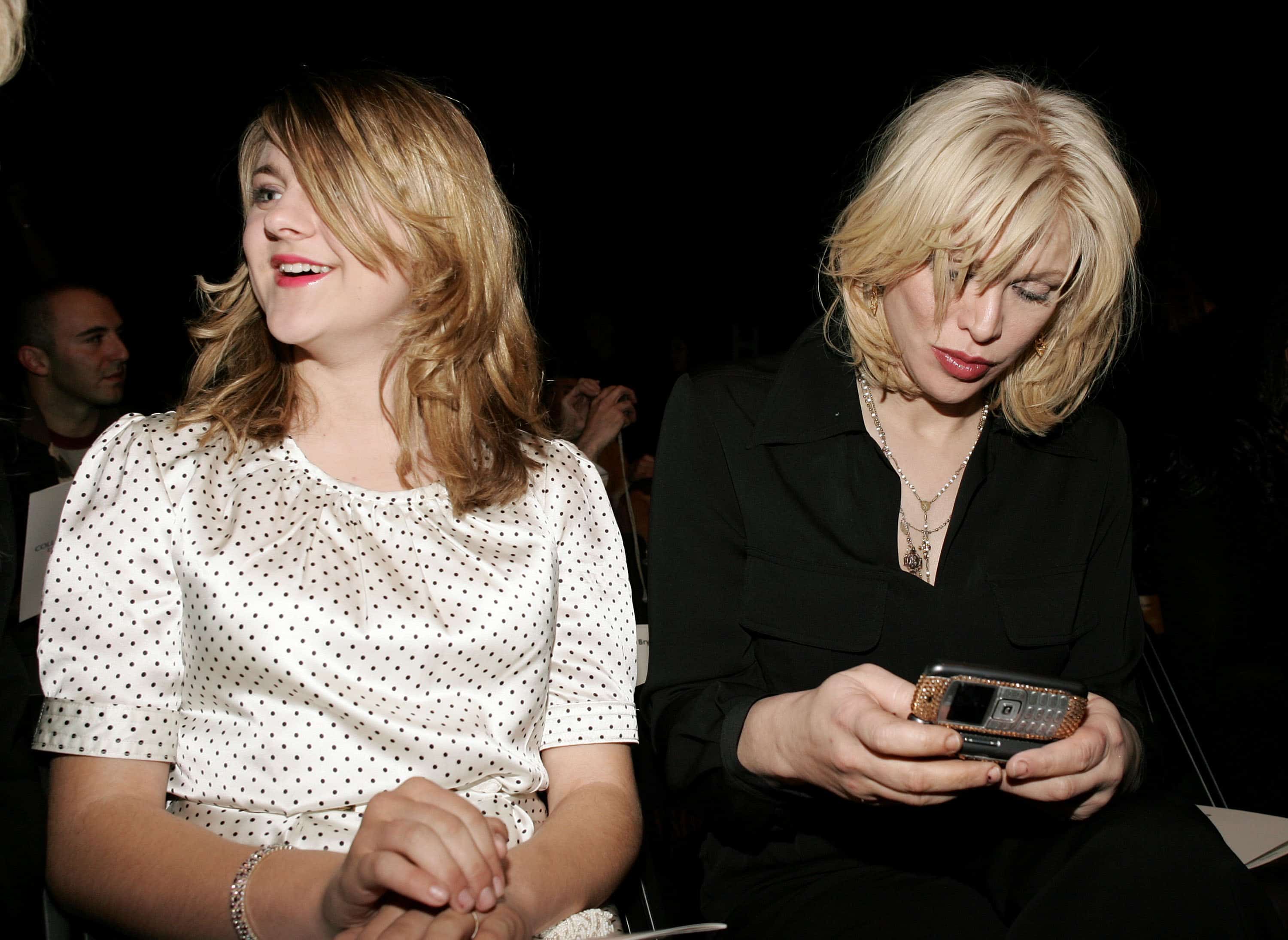 Frances Cobain y su madre, Courtney Love Frances Cobain y su madre, Courtney Love