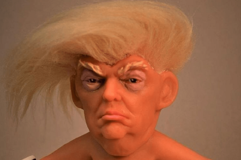 Muñeco troll Donald Trump