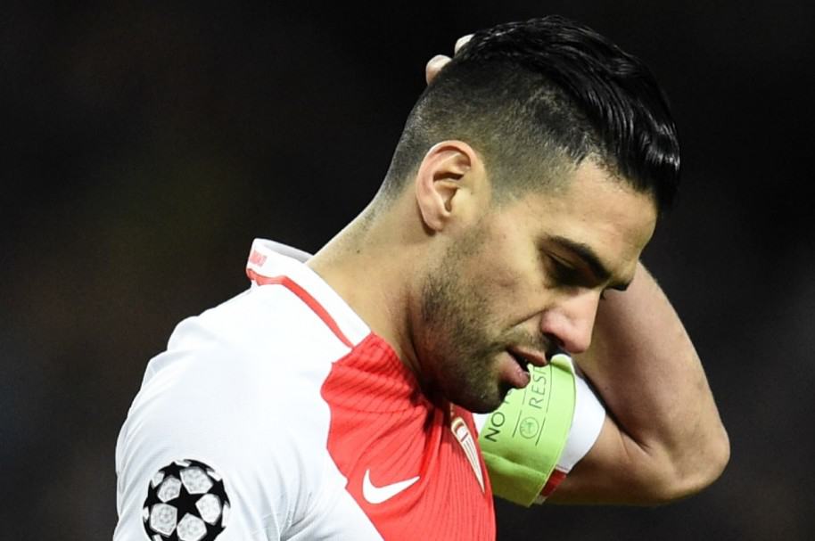 Falcao lesionado