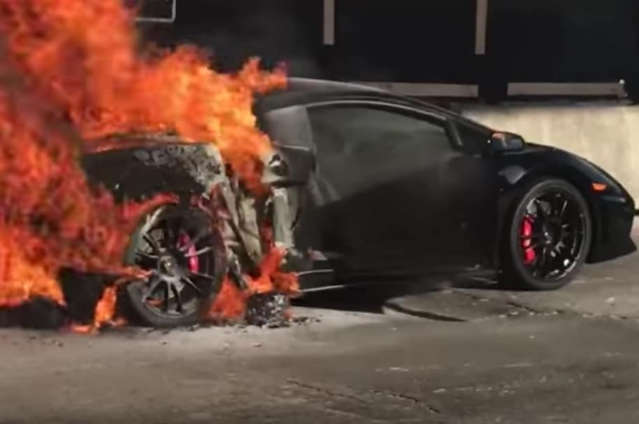 Lamborghini destrozado en Miami.