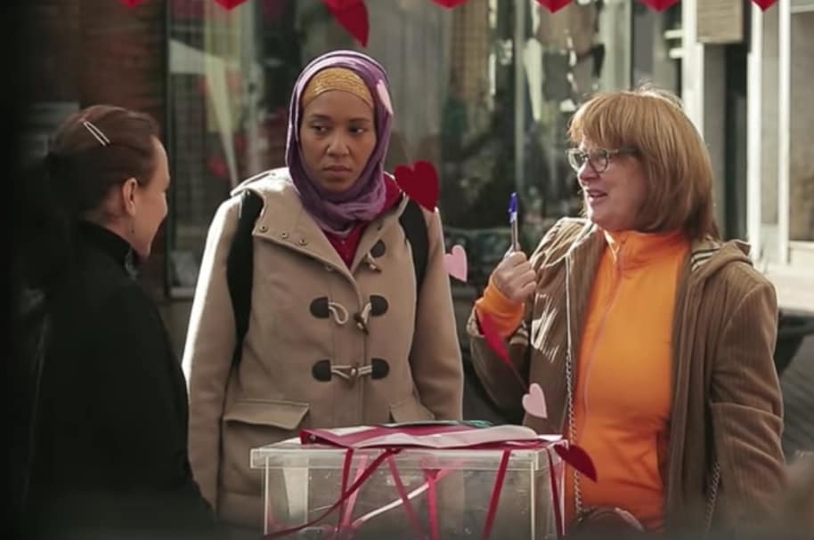 Campaña contra el racismo en España.