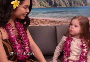 Claire y Auli'i Cravalho Claire y Auli'i Cravalho