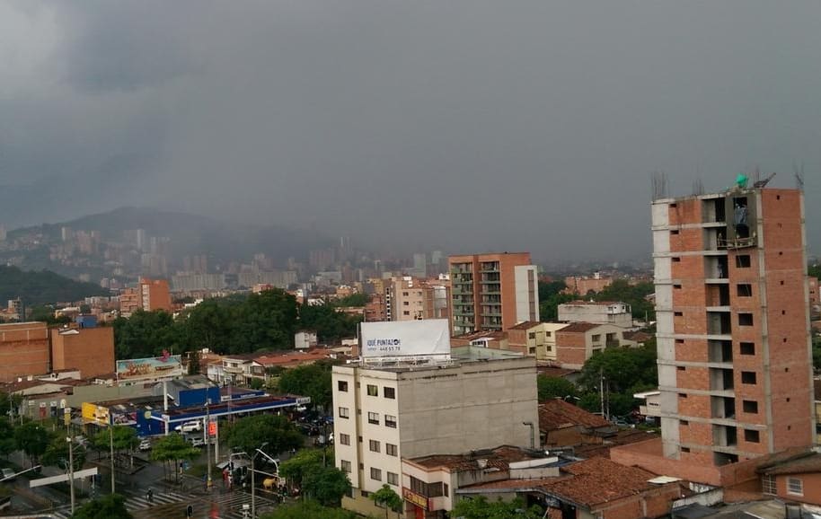 Fuertes lluvias en Medellín