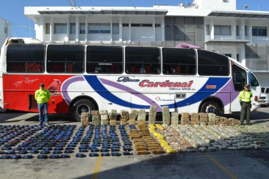 Bus intermunicipal con droga al interior.