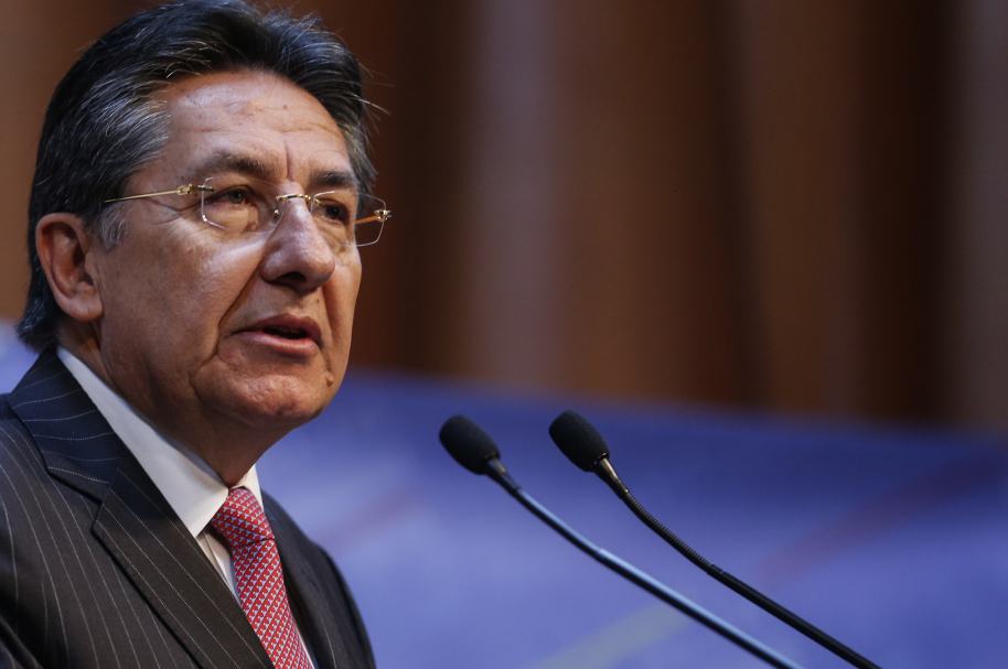 Néstor Humberto Martínez.