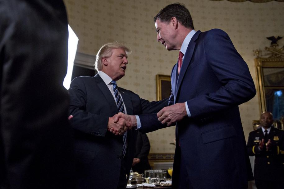 Donald Trump con James Comey, director del FBI