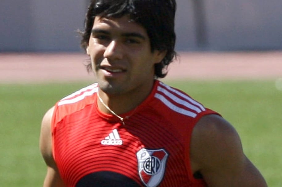 Falcao joven