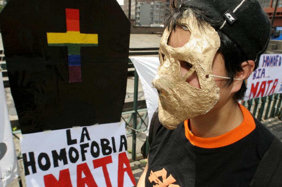 Homofobia mata
