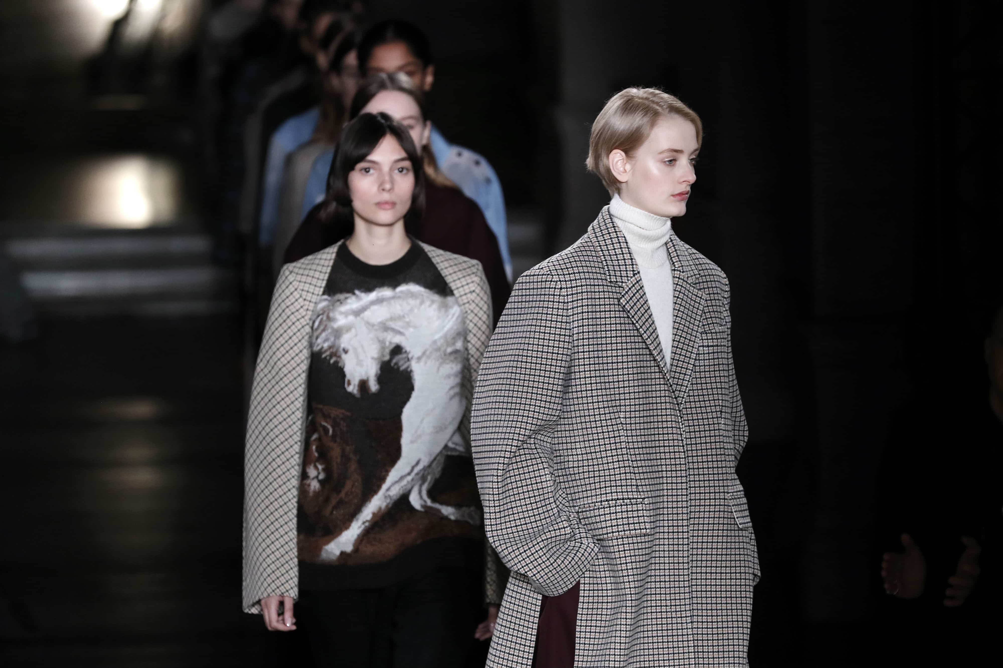 Colección de Stella McCartney en la Semana de la Moda de París Colección de Stella McCartney en la Semana de la Moda de París