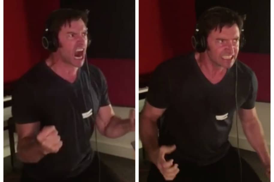 Hugh Jackman rugiendo para interpretar al mutante Logan. Pulzo.com