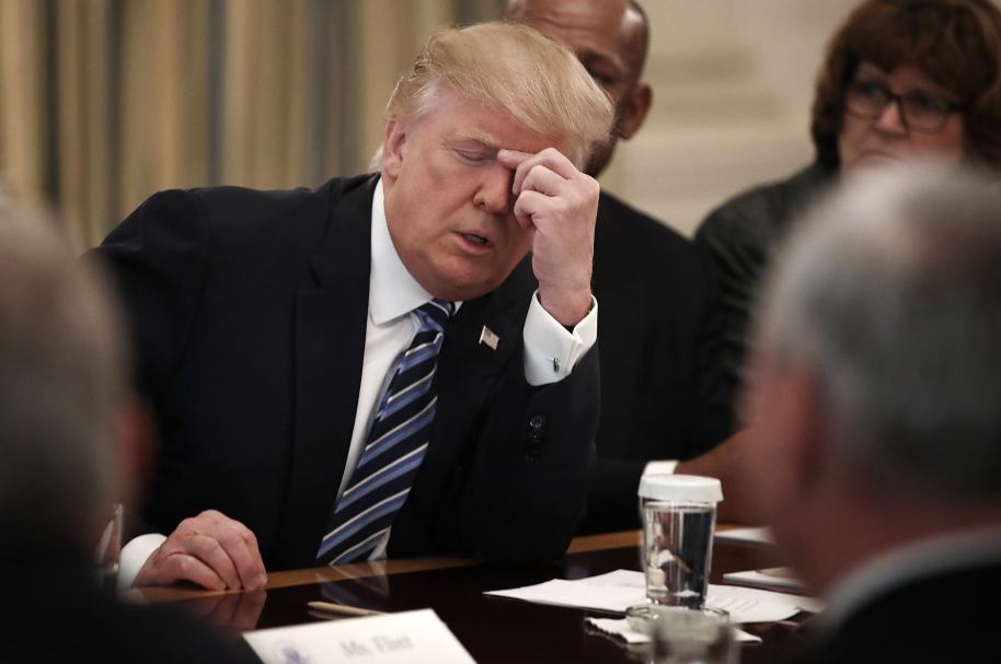 No paran los dolores de cabeza para Trump