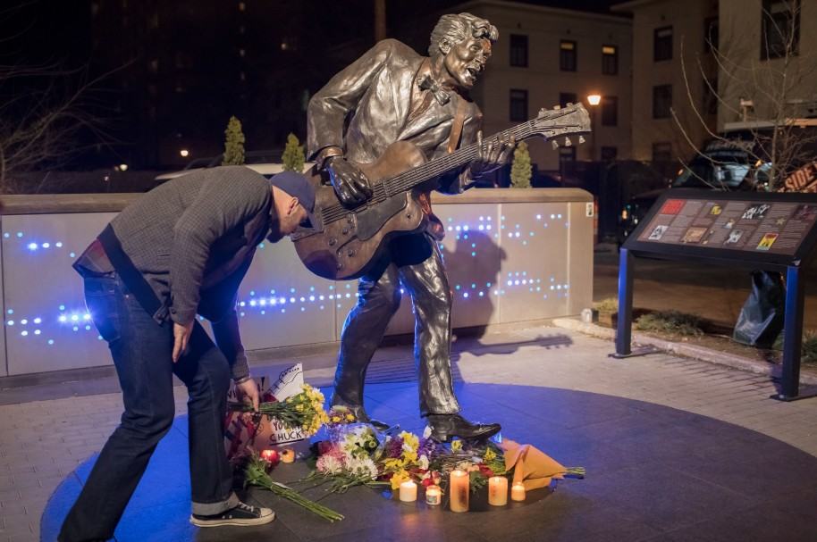 Chuck Berry Memorial en San Luis, Estados Unidos