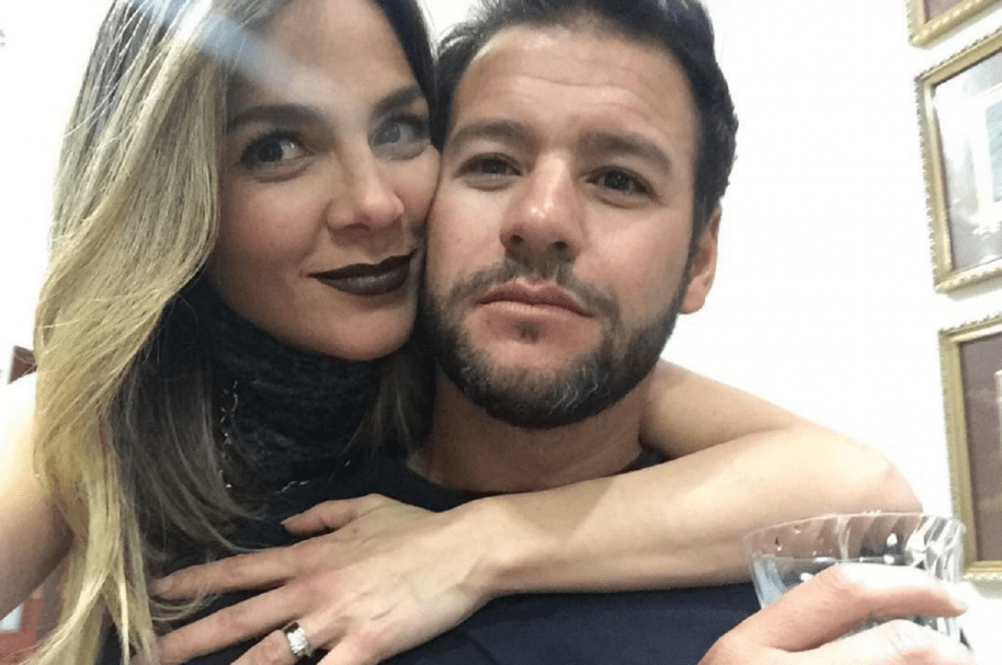 La presentadora Mabel Cartagena junto a su esposo, el extenista argentino Sebastián Decoud.