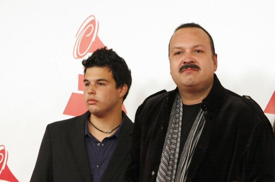 Pepe Aguilar e hijo