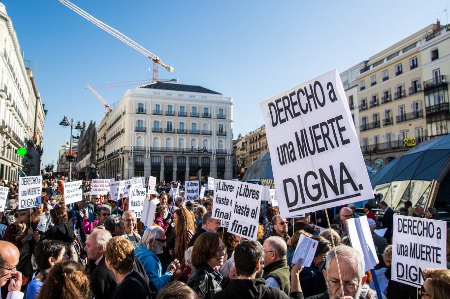 Manifestación a favor de la eutanasia, en Madrid