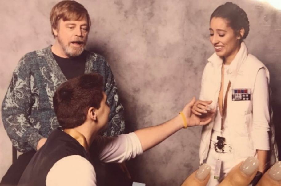 Propuesta de matrimonio al estilo 'Star Wars'. Pulzo.com