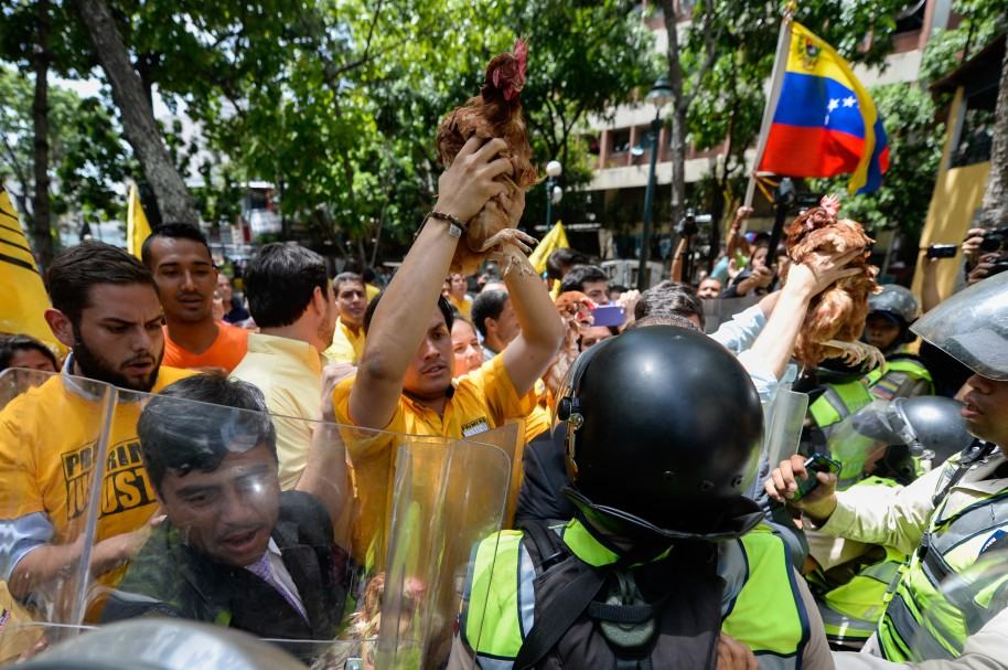 Venezuela sale de la OEA Venezuela sale de la OEA