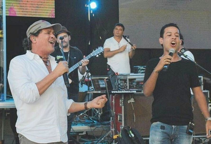Carlos Vives y Martín Elías, cantantes.