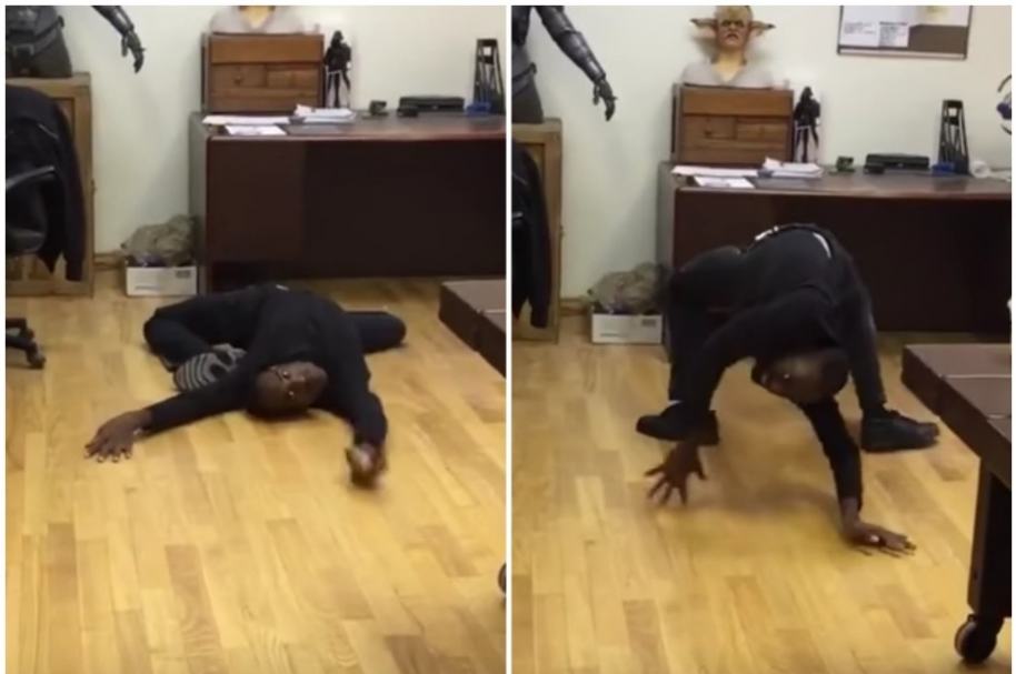 Hombre contorsionista.