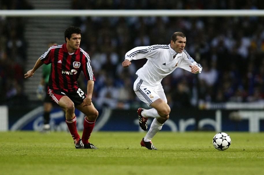 Zidane en la final de Champions contra Bayer Leverkusen