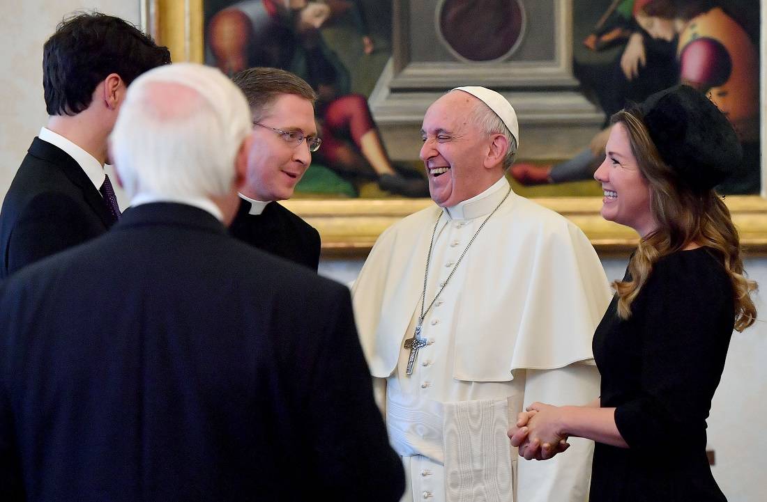 Justin Trudeau con el papa Francisco Justin Trudeau con el papa Francisco