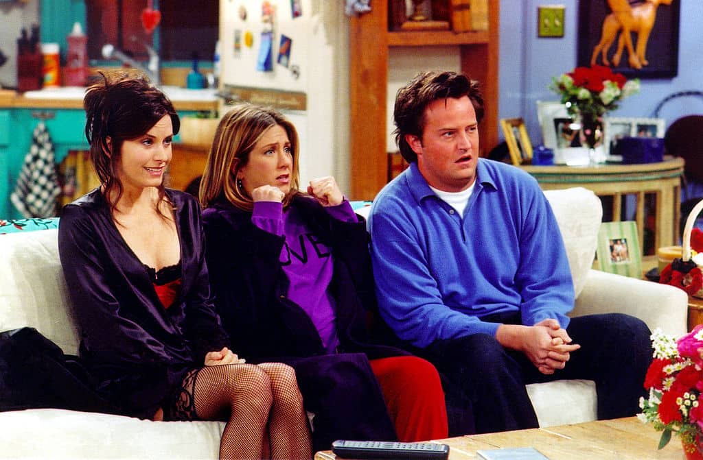 Courteney Cox Arquette, Jennifer Aniston y Matthew Perry como Monica, Rachel y Chandler, respectivamente. Pulzo.com Courteney Cox Arquette, Jennifer Aniston y Matthew Perry como Monica, Rachel y Chandler, respectivamente. Pulzo.com