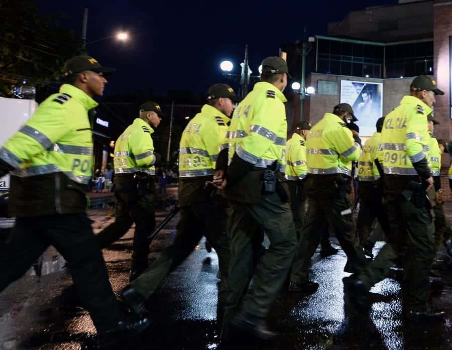 Policías